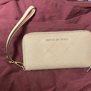 Michael Kors Beige Quilted Wristlet